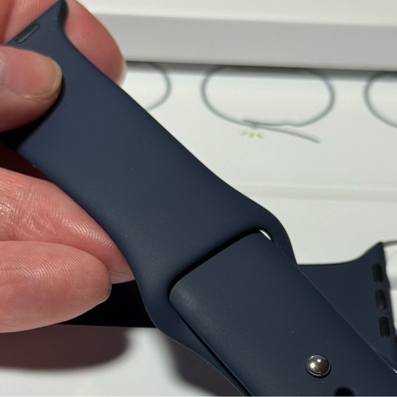 EUC Apple Watch OEM Sport Silicone Watch Band Midnight Blue 42MM - Picture 7 of 14